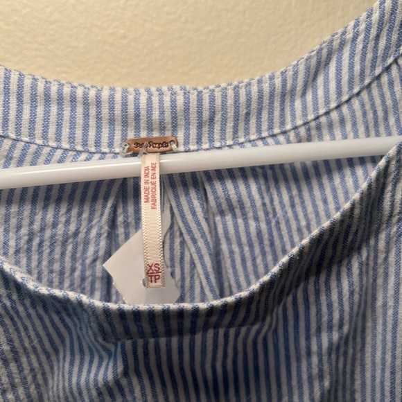 Free People White and Blue Shortsleeved Striped Top size XS - Picture 3 of 4